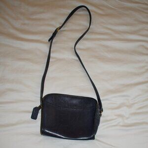 Vintage Navy leather Coach Metropolis purse Crossbody 9087